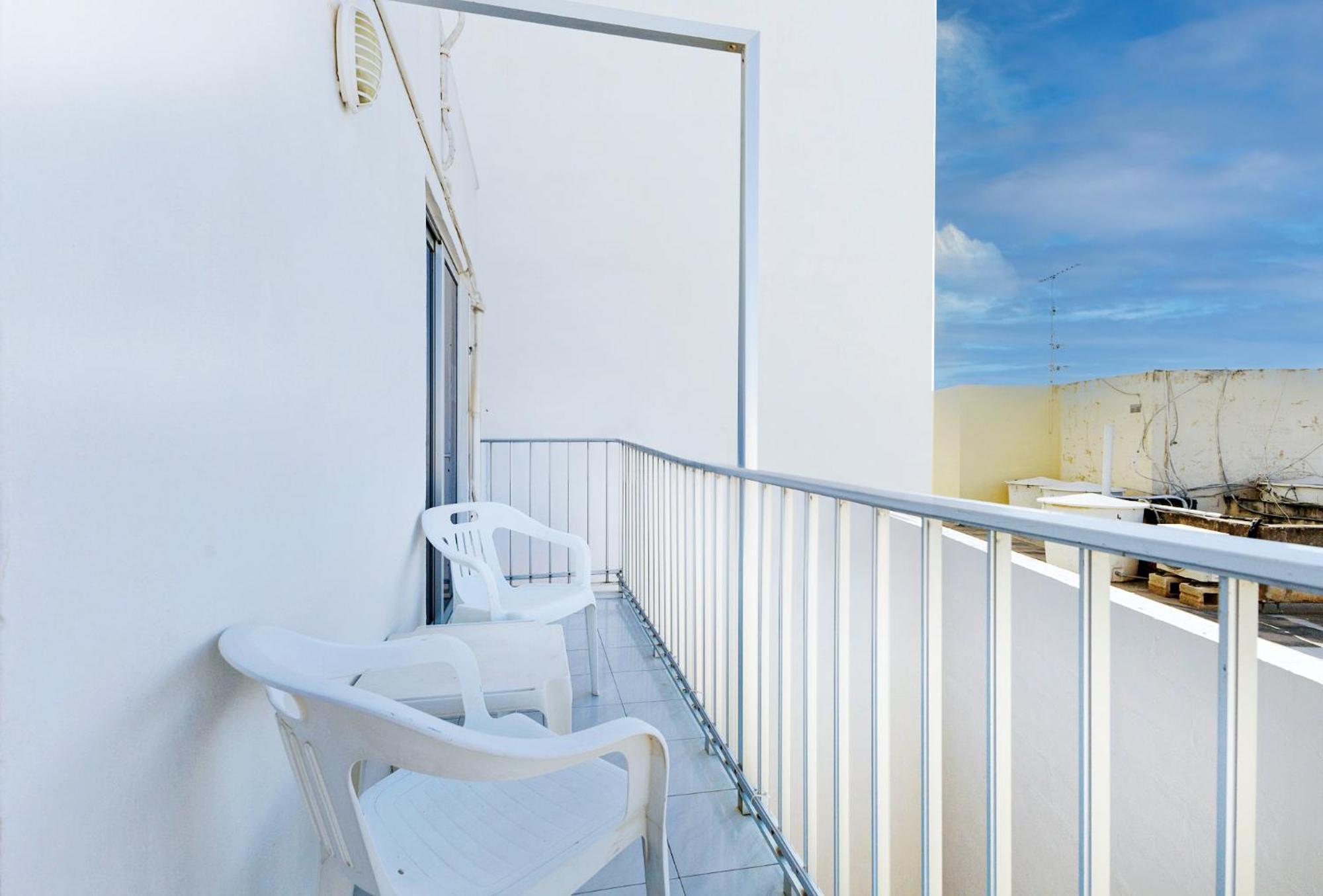 Spacious 2Br Penthouse With A Large Front-Terrace - Close To Bugibba Perched Beach San Pawl il-Baħar Eksteriør bilde